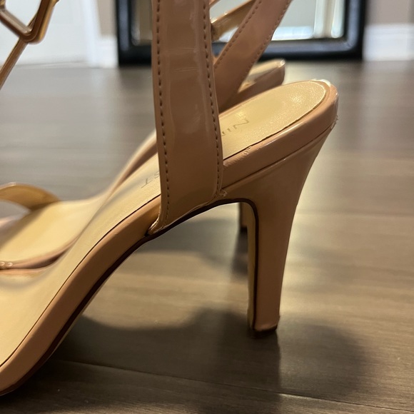 Nine West nude pink heels - Picture 5 of 8
